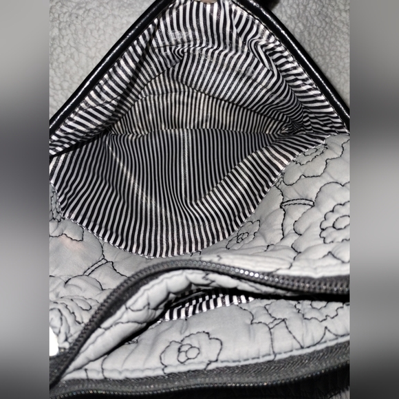 Thirty-one grey 🩶 quilted crossbody - Picture 4 of 8